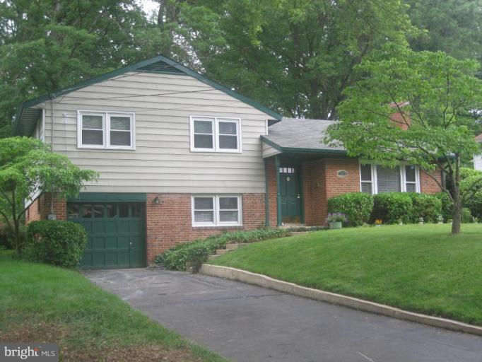 7421 Exmore Street Springfield, VA 22150 - Photo 1 of 18 Exterior (Main)