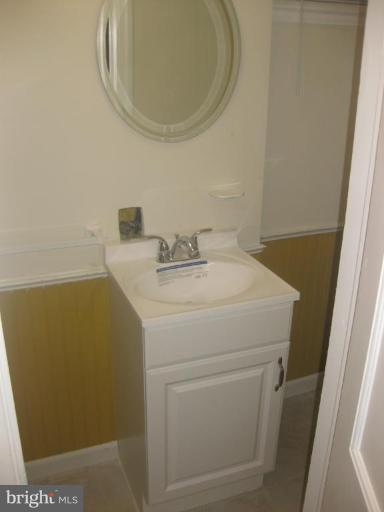 7421 Exmore Street Springfield, VA 22150 - Photo 13 of 18 Bath #3