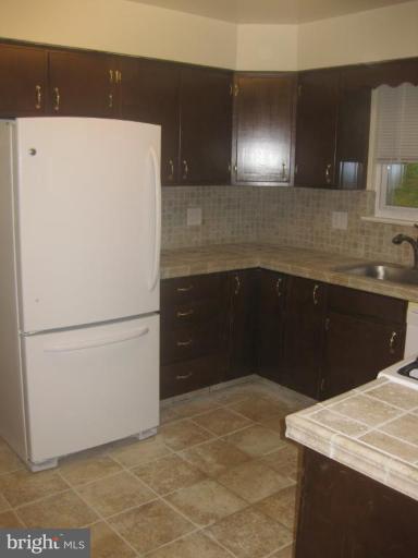 7421 Exmore Street Springfield, VA 22150 - Photo 7 of 18 Kitchen #2