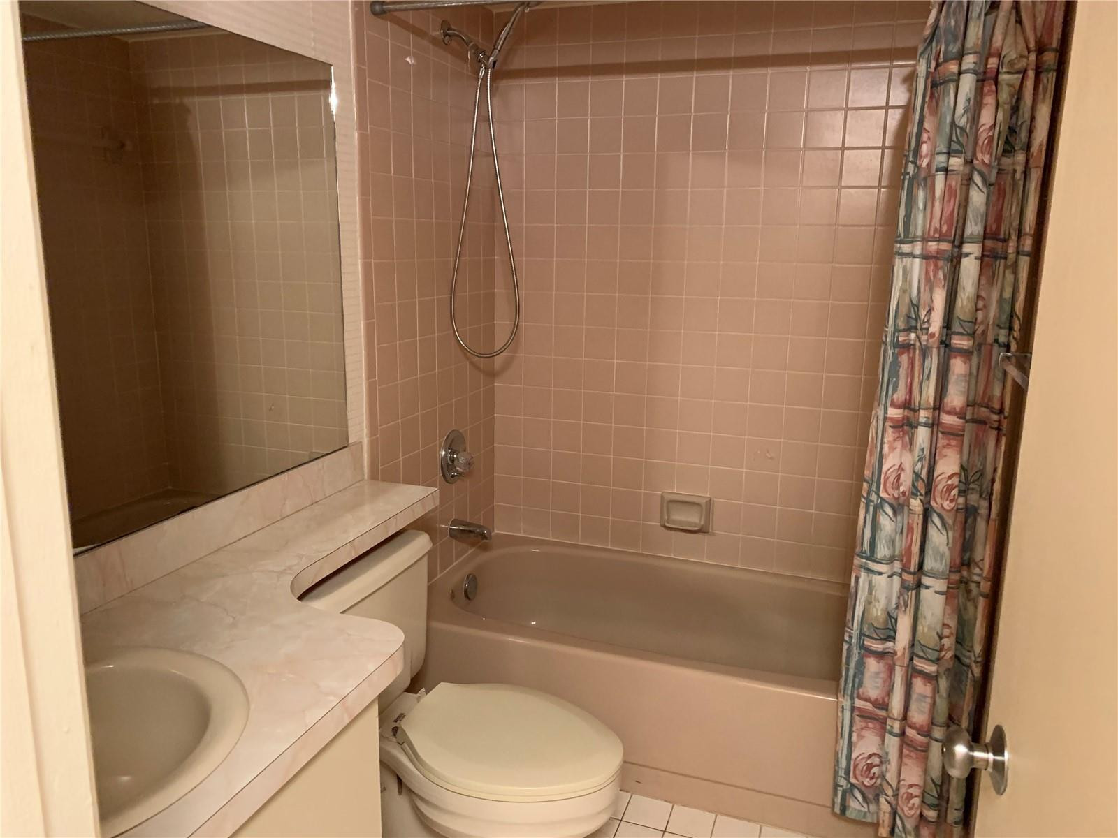 5801 Camino Del Sol, Unit 401 Boca Raton, FL 33433 - Photo 6 of 13 Photo 6