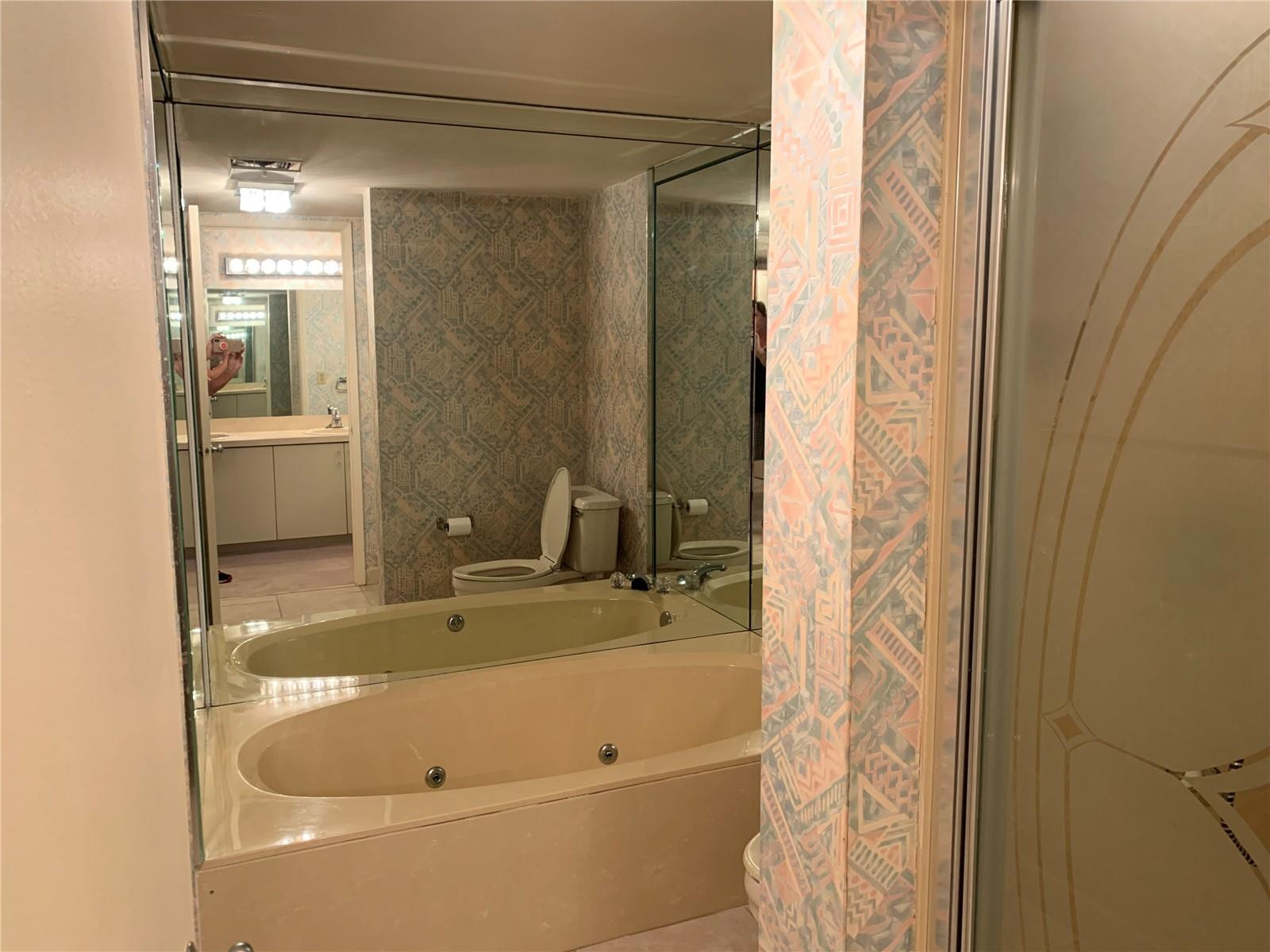 5801 Camino Del Sol, Unit 401 Boca Raton, FL 33433 - Photo 9 of 13 Photo 9