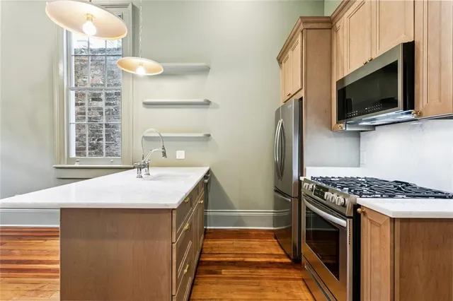 $2,175 | 632 Esplanade Avenue, Unit 102, New Orleans, LA 70116