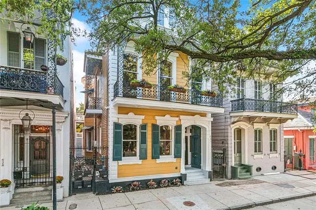 $2,175 | 632 Esplanade Avenue, Unit 102, New Orleans, LA 70116