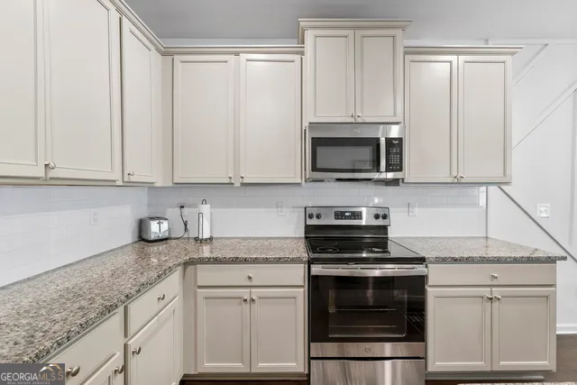 $298,750 | 3461 Lakeview Creek, Unit 218, Lithonia, GA 30038