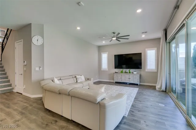 $4,725 | 818 Horizon Canyon Drive, Henderson, NV 89052