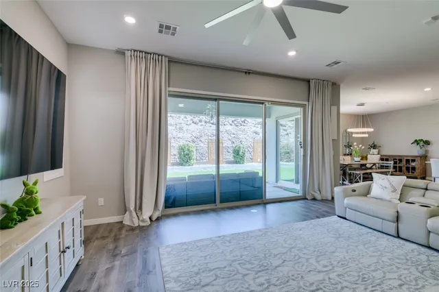 $4,725 | 818 Horizon Canyon Drive, Henderson, NV 89052