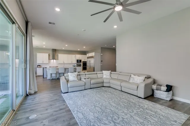 $4,725 | 818 Horizon Canyon Drive, Henderson, NV 89052