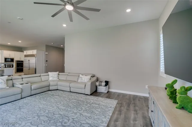 $4,725 | 818 Horizon Canyon Drive, Henderson, NV 89052