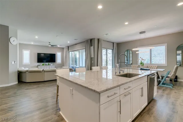 $4,725 | 818 Horizon Canyon Drive, Henderson, NV 89052