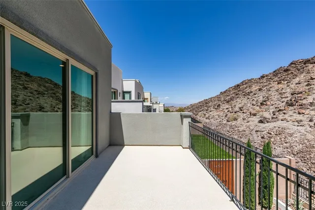 $4,725 | 818 Horizon Canyon Drive, Henderson, NV 89052