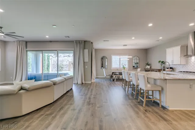 $4,725 | 818 Horizon Canyon Drive, Henderson, NV 89052