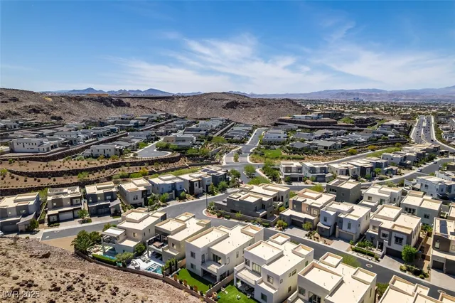 $4,725 | 818 Horizon Canyon Drive, Henderson, NV 89052