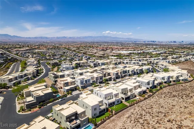 $4,725 | 818 Horizon Canyon Drive, Henderson, NV 89052