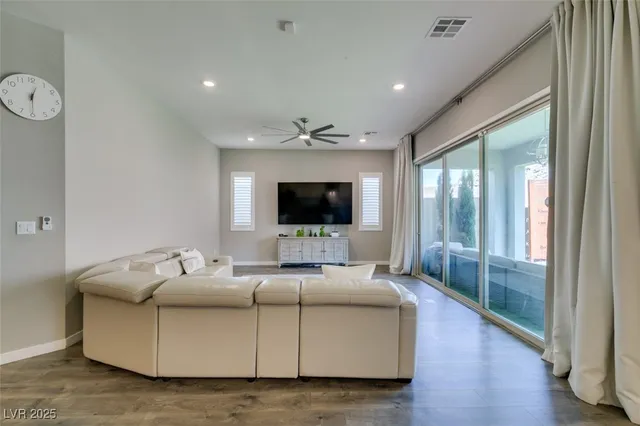 $4,725 | 818 Horizon Canyon Drive, Henderson, NV 89052