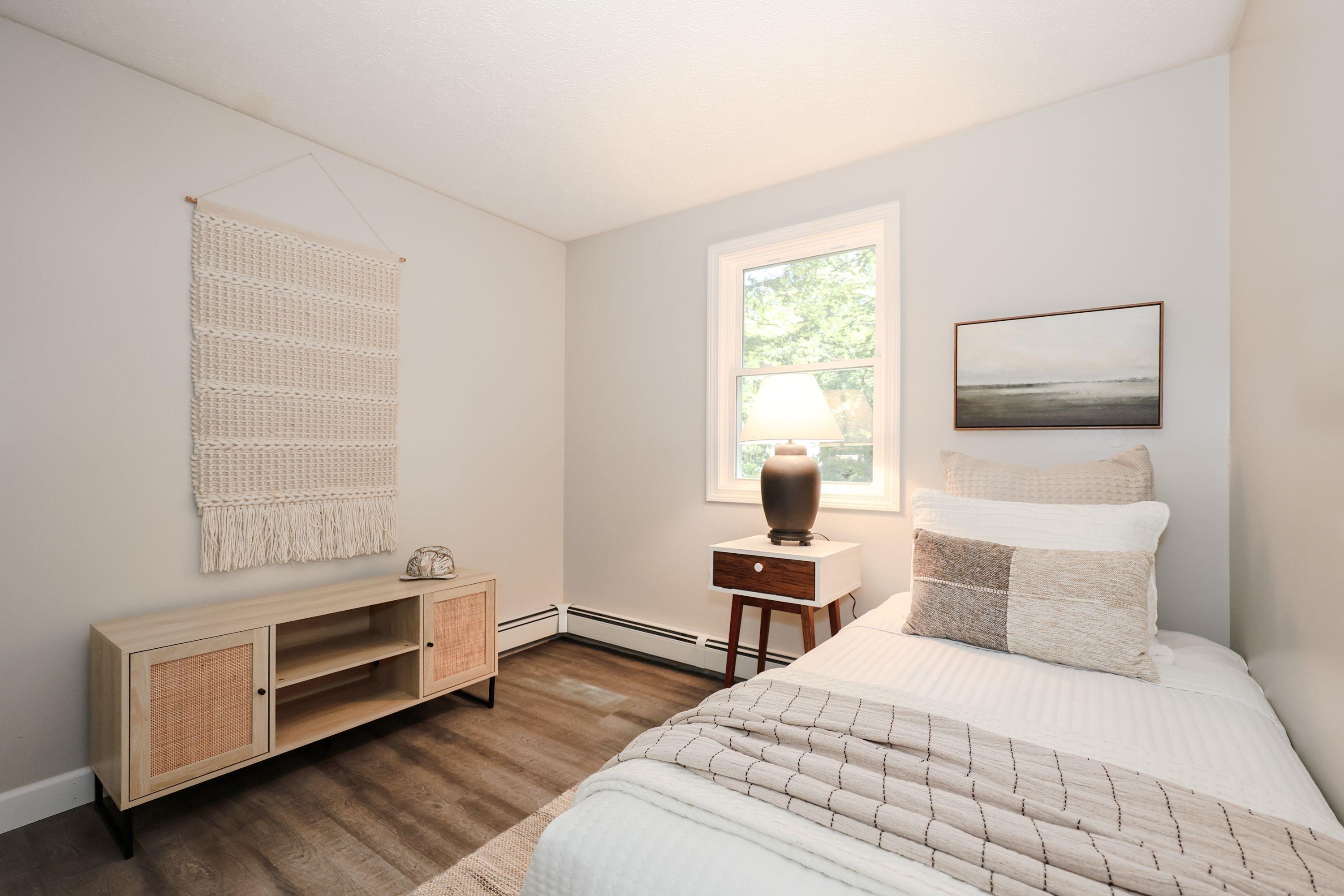 31 Evergreen Drive Goffstown, NH 03045 - Photo 11 of 35