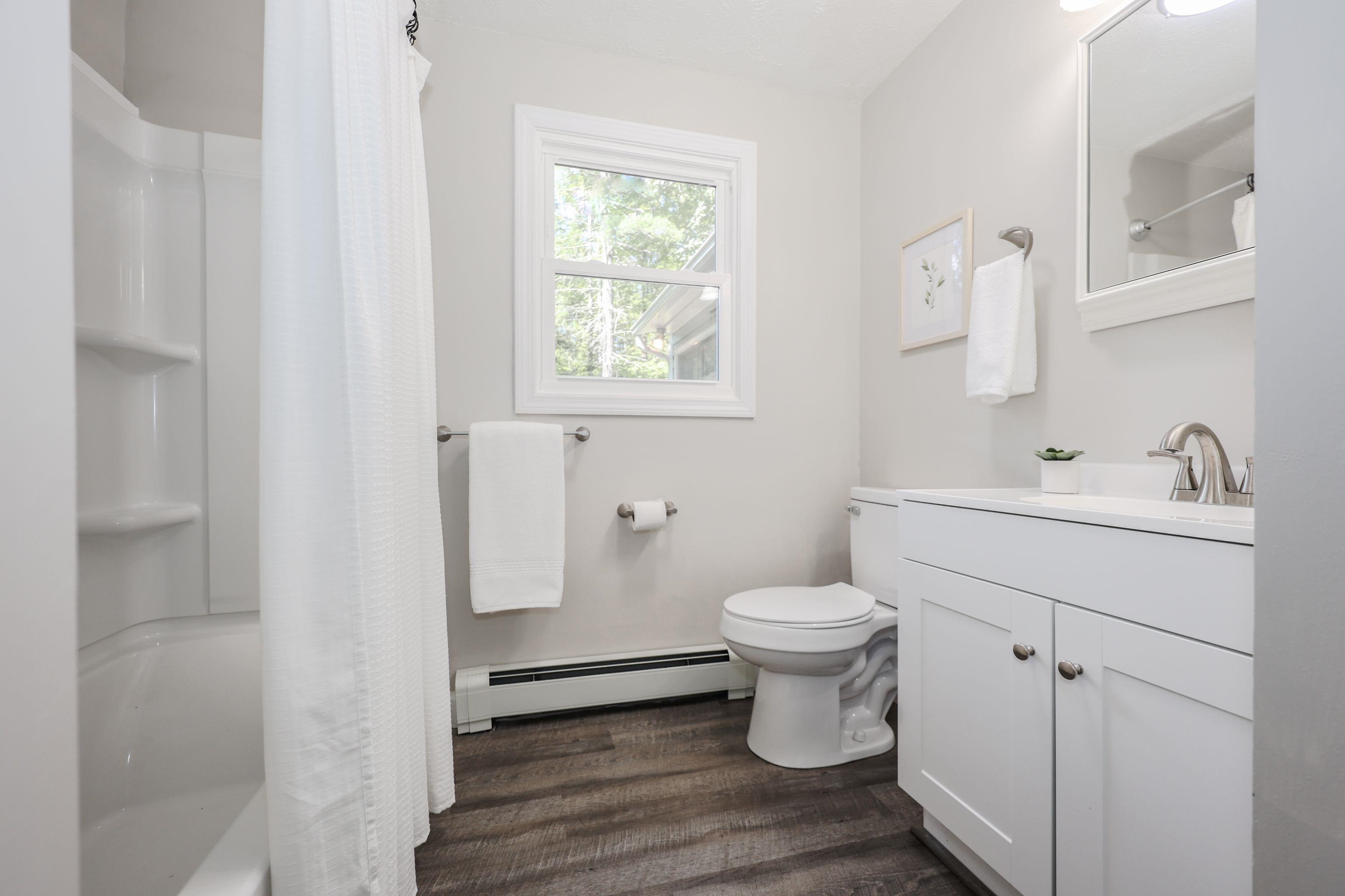 31 Evergreen Drive Goffstown, NH 03045 - Photo 15 of 35