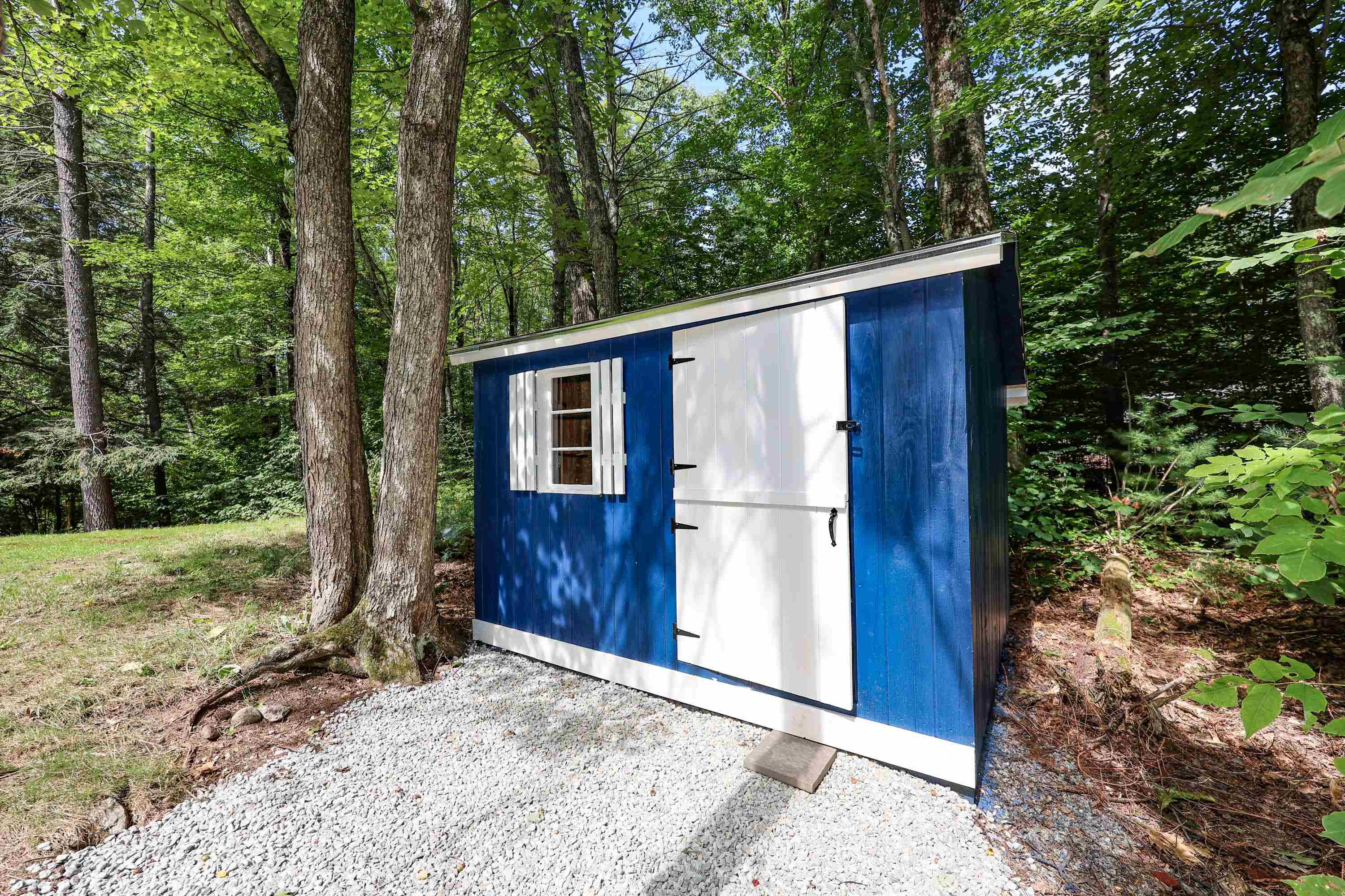 31 Evergreen Drive Goffstown, NH 03045 - Photo 27 of 35