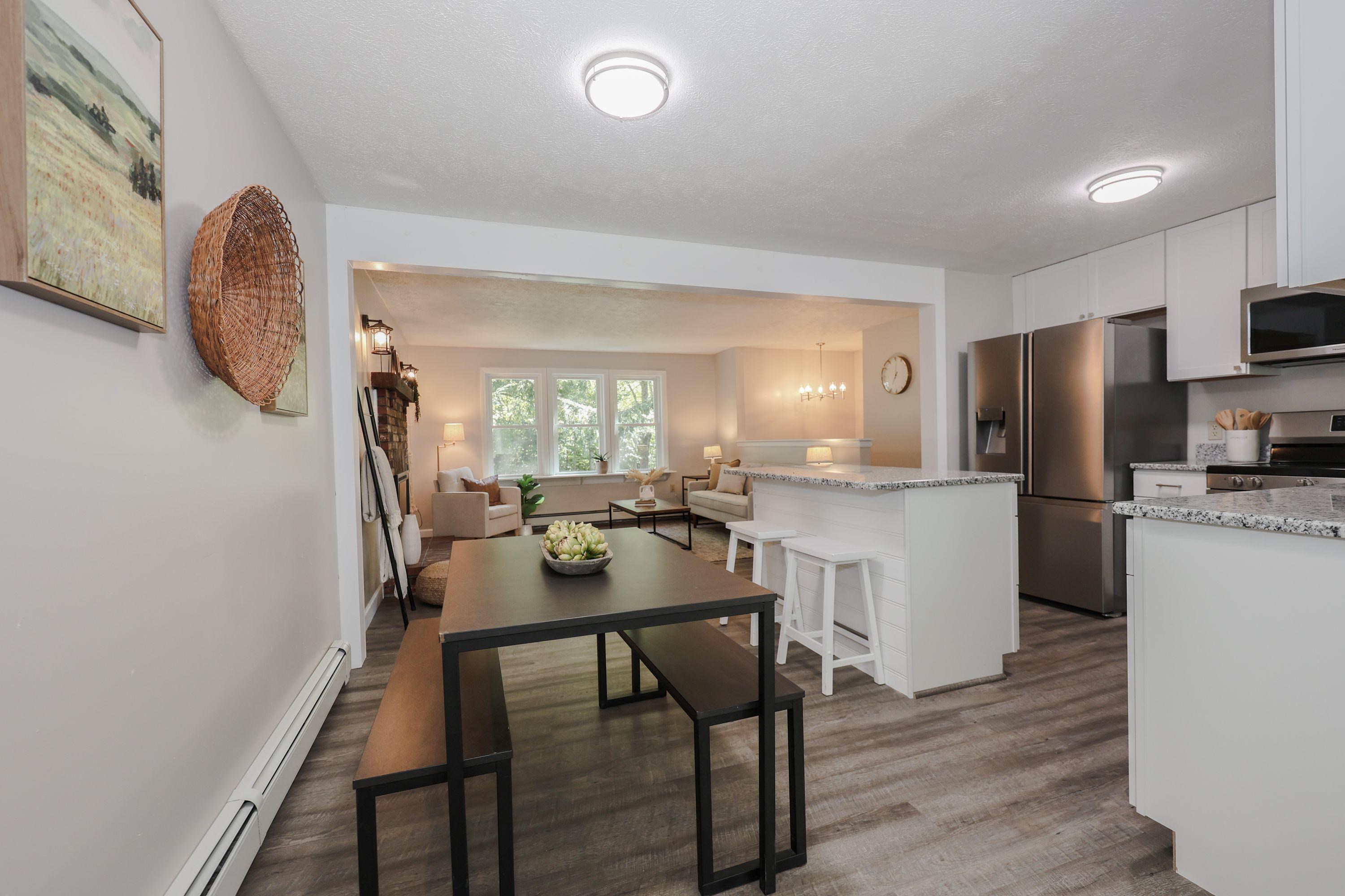 31 Evergreen Drive Goffstown, NH 03045 - Photo 4 of 35