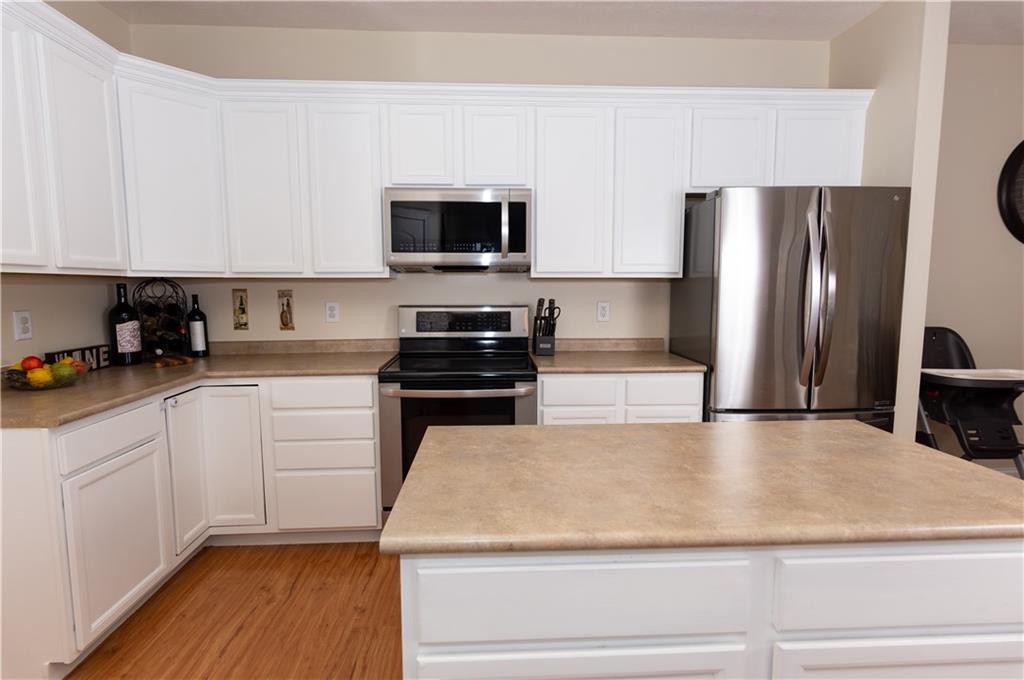 3019 Sleeping Ridge Way Indianapolis, IN 46217 - Photo 4 of 33 Gallery Image 4