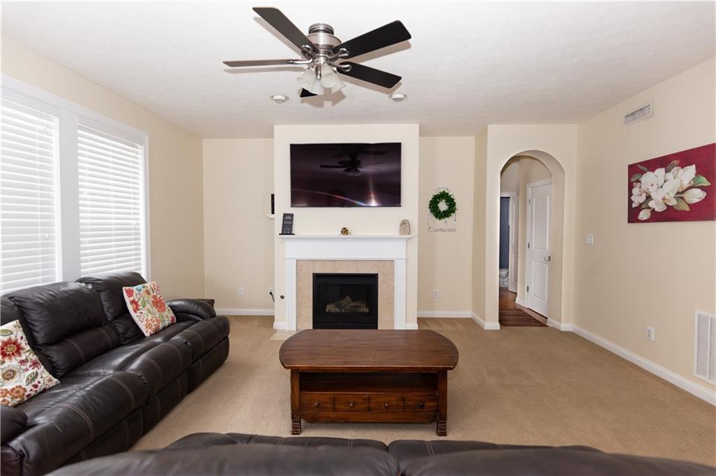 3019 Sleeping Ridge Way Indianapolis, IN 46217 - Photo 8 of 33 Gallery Image 8