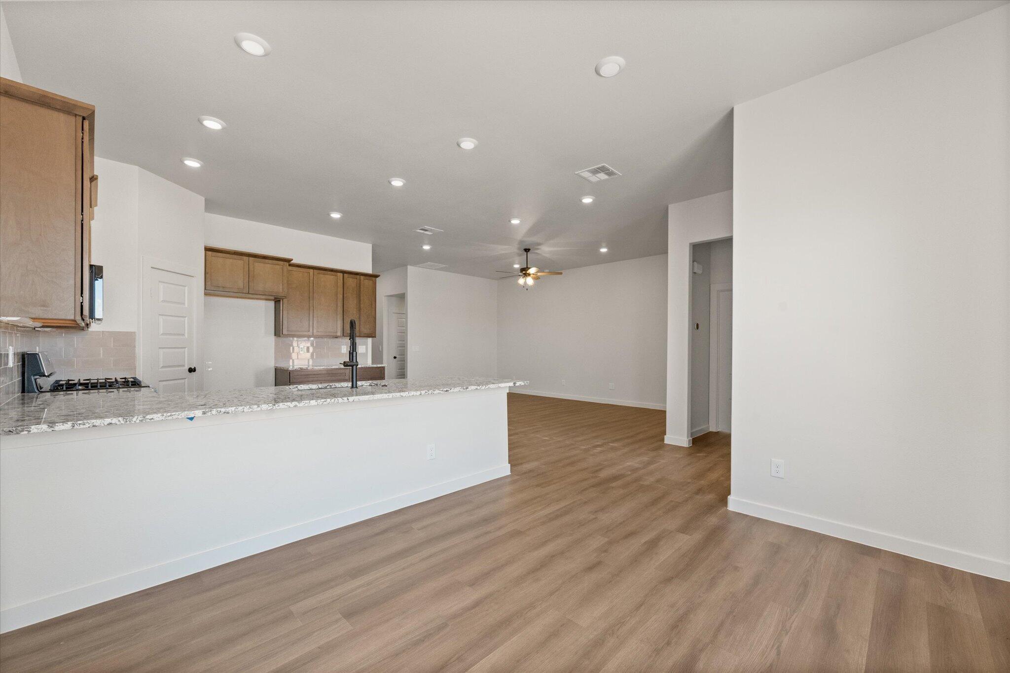 6930 53rd Street Lubbock, TX 79407 - Photo 9 of 24 21-6930 53rd_3679