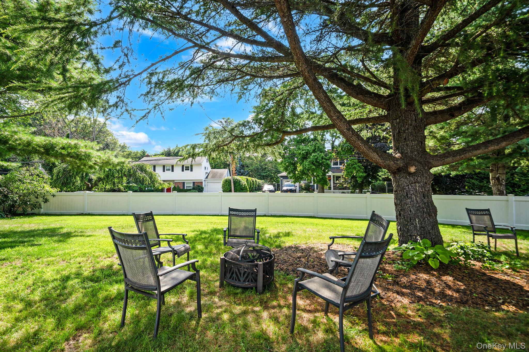 1 Rutgers Street Smithtown, NY 11787 - Photo 32 of 37 Gallery Image 32
