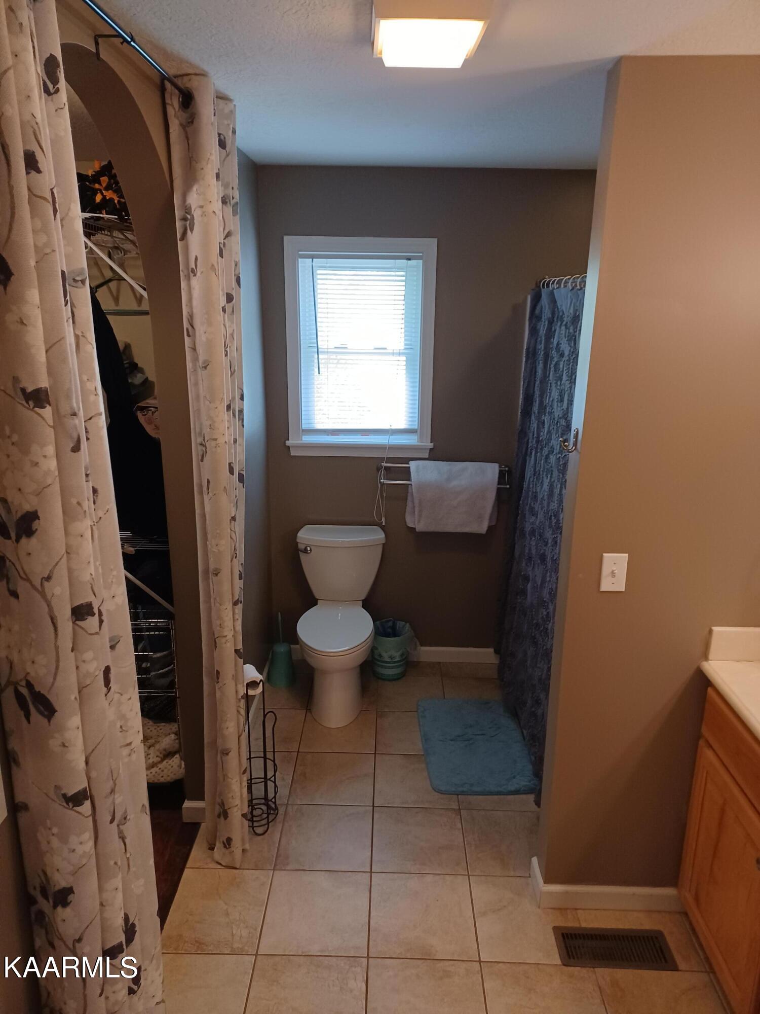 2067 Highpoint Way Sevierville, TN 37876 - Photo 17 of 39 Master