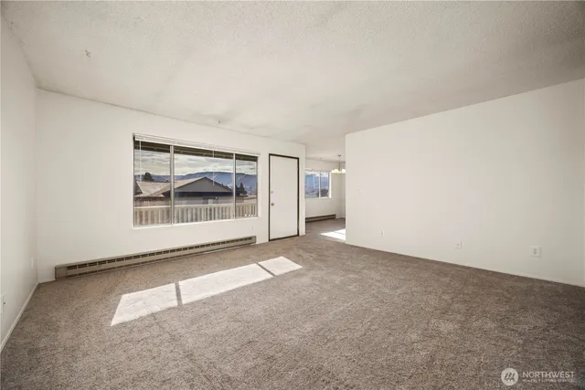 $738,000 | 410 7th Street Northeast, Unit 14, East Wenatchee, WA 98802