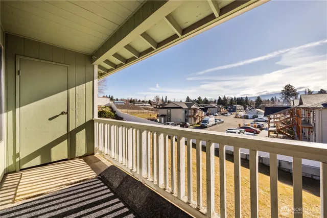 $738,000 | 410 7th Street Northeast, Unit 14, East Wenatchee, WA 98802