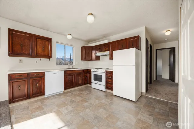 $738,000 | 410 7th Street Northeast, Unit 14, East Wenatchee, WA 98802