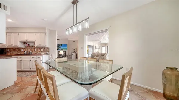 $3,500 | 1718 Caribbean Drive, Sarasota, FL 34231