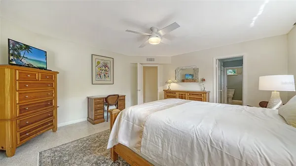 $3,500 | 1718 Caribbean Drive, Sarasota, FL 34231
