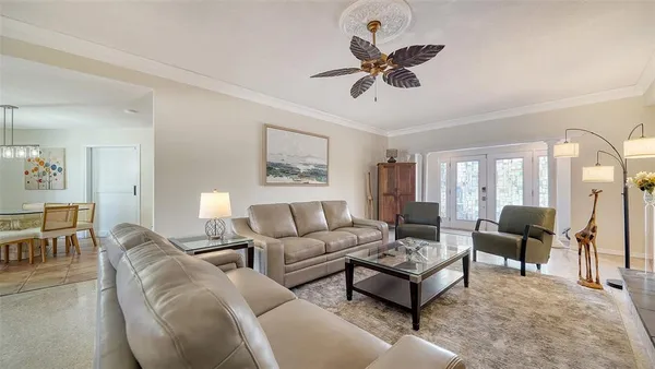 $3,500 | 1718 Caribbean Drive, Sarasota, FL 34231