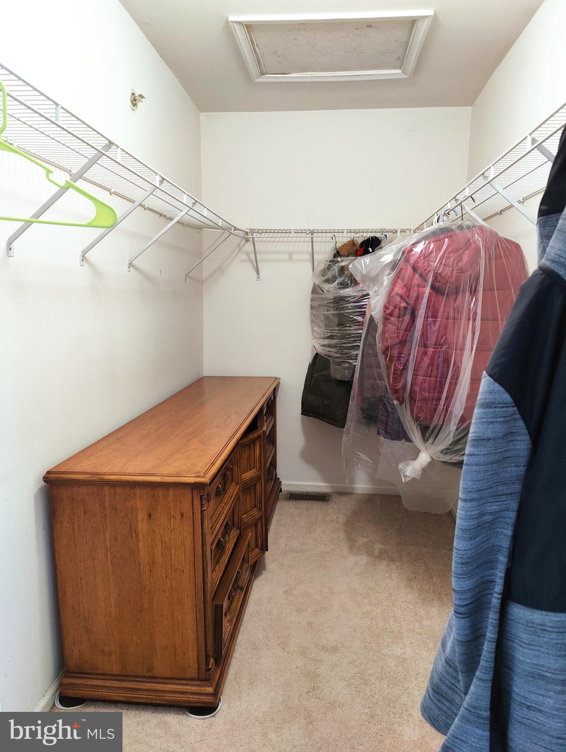 154 Buckingham Way Mount Laurel, NJ 08054 - Photo 13 of 25 Masters Walk-in Closet