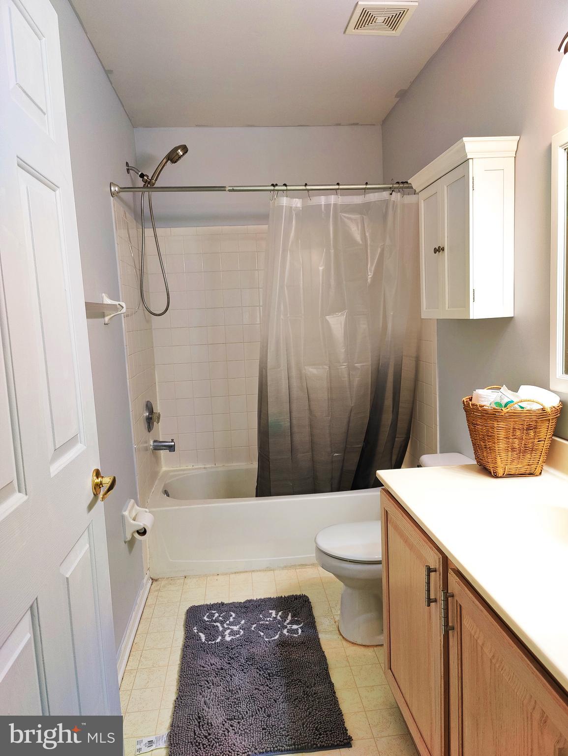 154 Buckingham Way Mount Laurel, NJ 08054 - Photo 20 of 25 Main bathroom