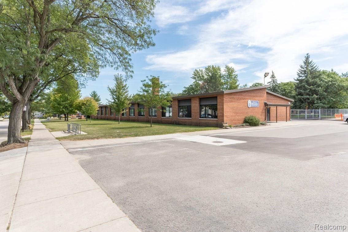 2008 Oxford Road Berkley, MI 48072 - Photo 45 of 45 244A6255.jpg
