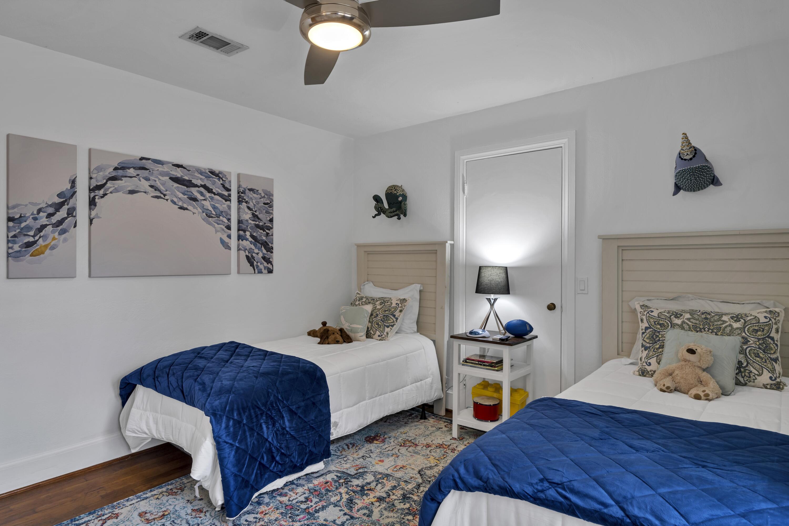 13382 Highway 20 Freeport, FL 32439 - Photo 14 of 43 a bedroom with bed and a window