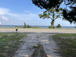 13382 Highway 20 Freeport, FL 32439 - Photo 4 of 43 a view of a yard with beach and lake view