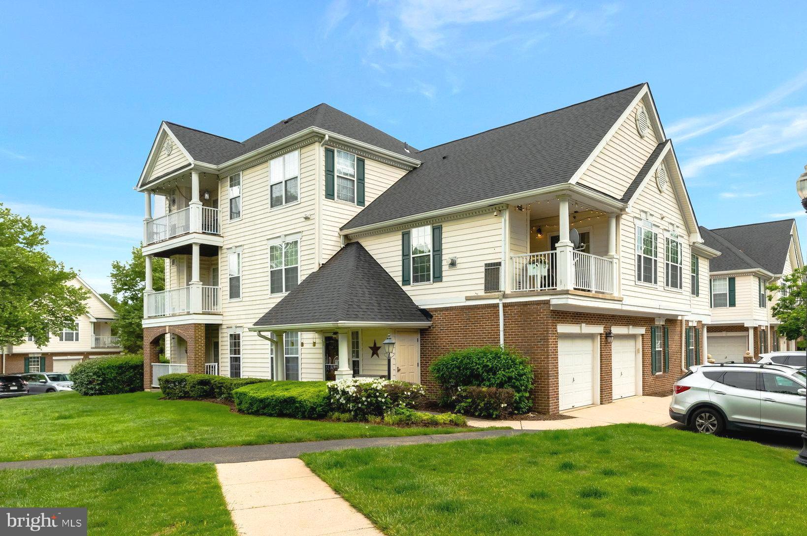 25230 Pond View Square, Unit 200 Chantilly, VA 20152 - Photo 6 of 11
