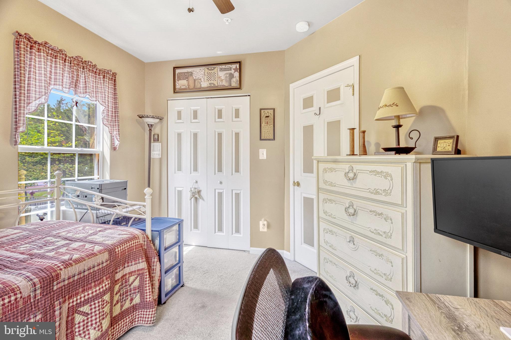 25230 Pond View Square, Unit 200 Chantilly, VA 20152 - Photo 10 of 11
