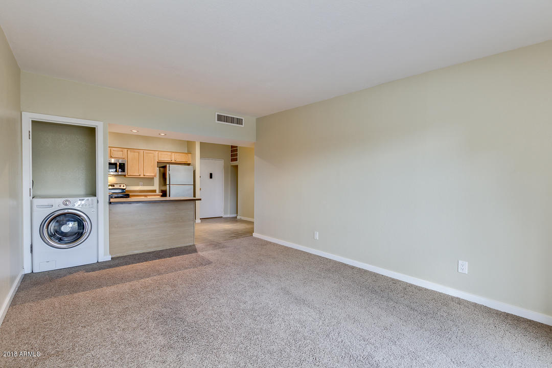 355 East Thomas Road, Unit B203 Phoenix, AZ 85012 - Photo 15 of 31 15-Thomas