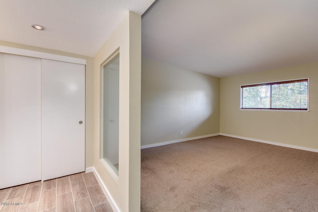 355 East Thomas Road, Unit B203 Phoenix, AZ 85012 - Photo 23 of 31 23-Thomas