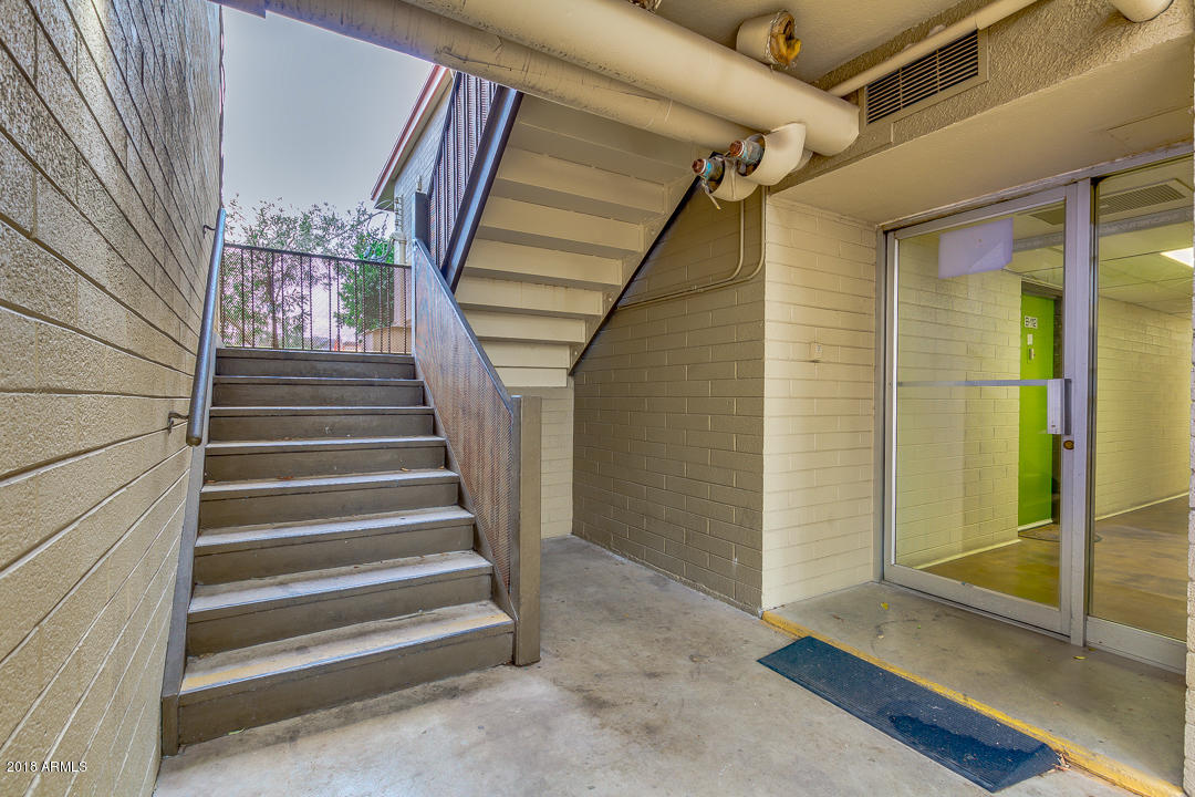 355 East Thomas Road, Unit B203 Phoenix, AZ 85012 - Photo 7 of 31 07-Thomas