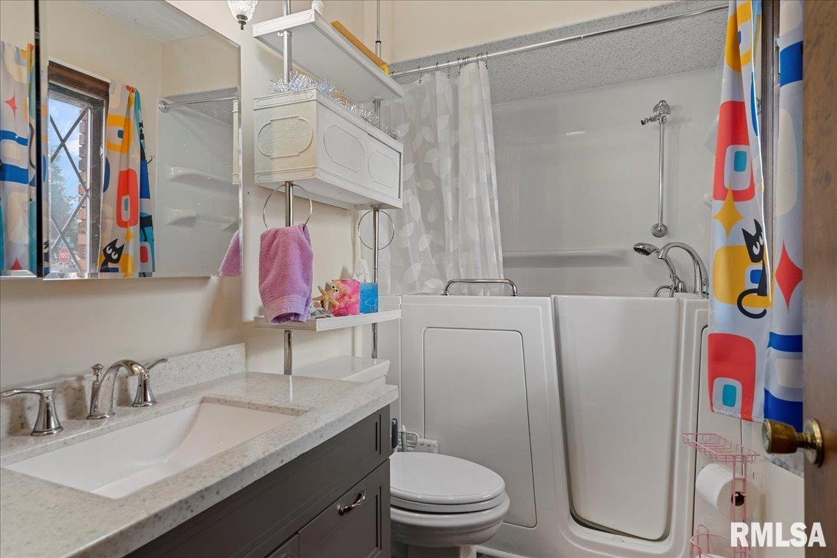 205 Golf Road Springfield, IL 62704 - Photo 17 of 32