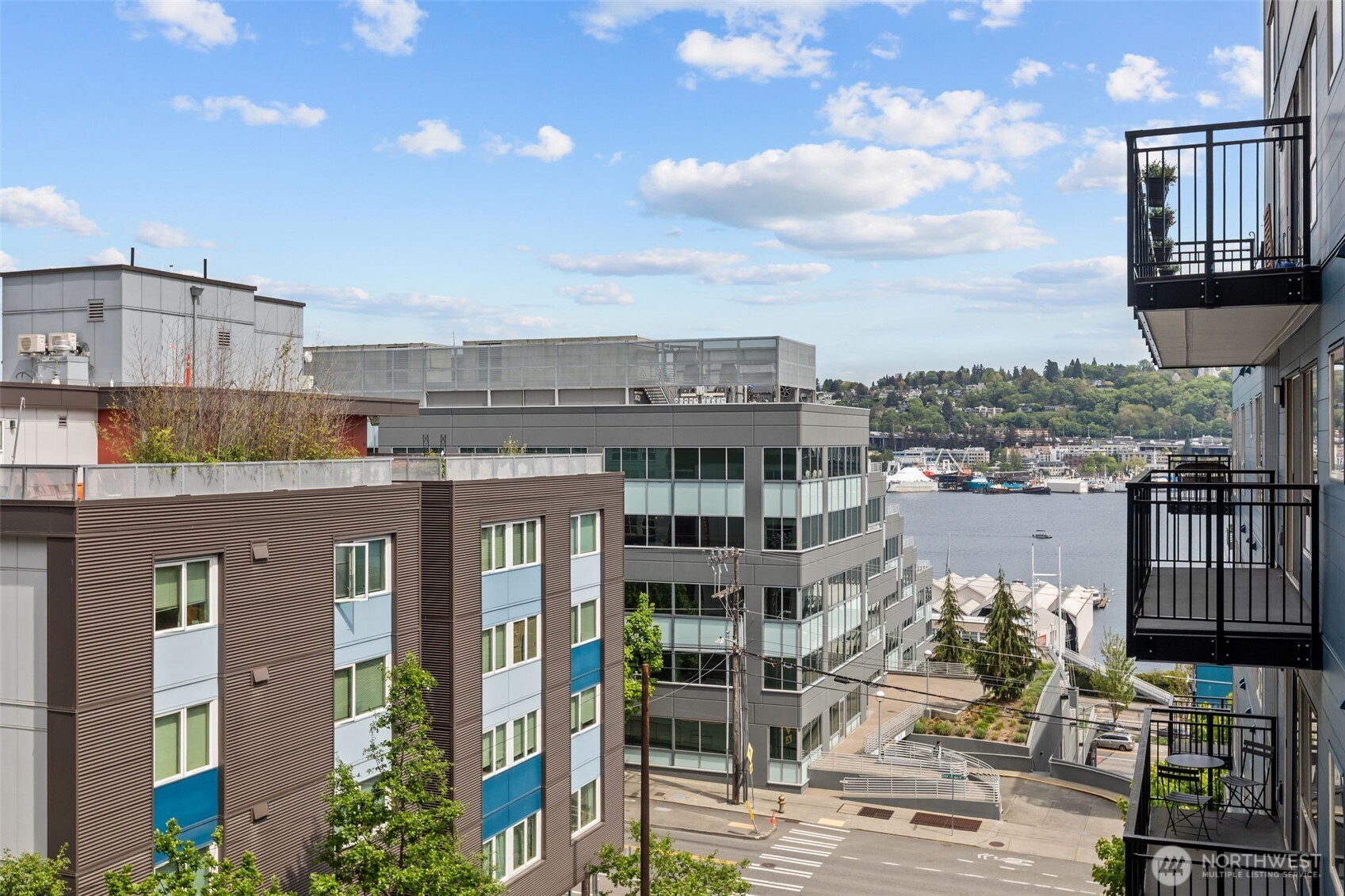 701 Galer Street, Unit 505 Seattle, WA 98109 - Photo 1 of 40