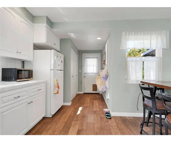 $3,800 | 227 Valle Vista Avenue, Monrovia, CA 91016