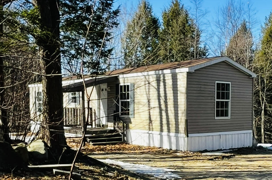 1081 Federal Road Livermore, ME 04253 - Photo 2 of 34 Exterior driveway side