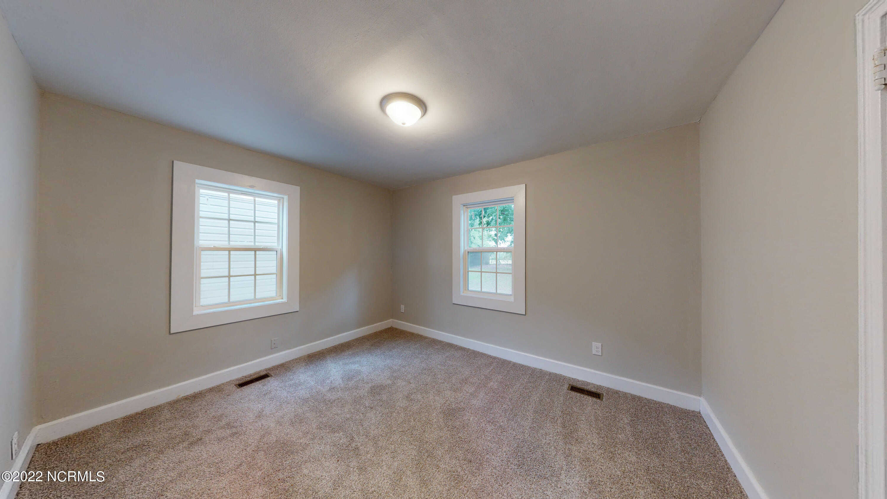 119 Queens Road Jacksonville, NC 28540 - Photo 16 of 29 119-Queens-Rd-08122022_184232