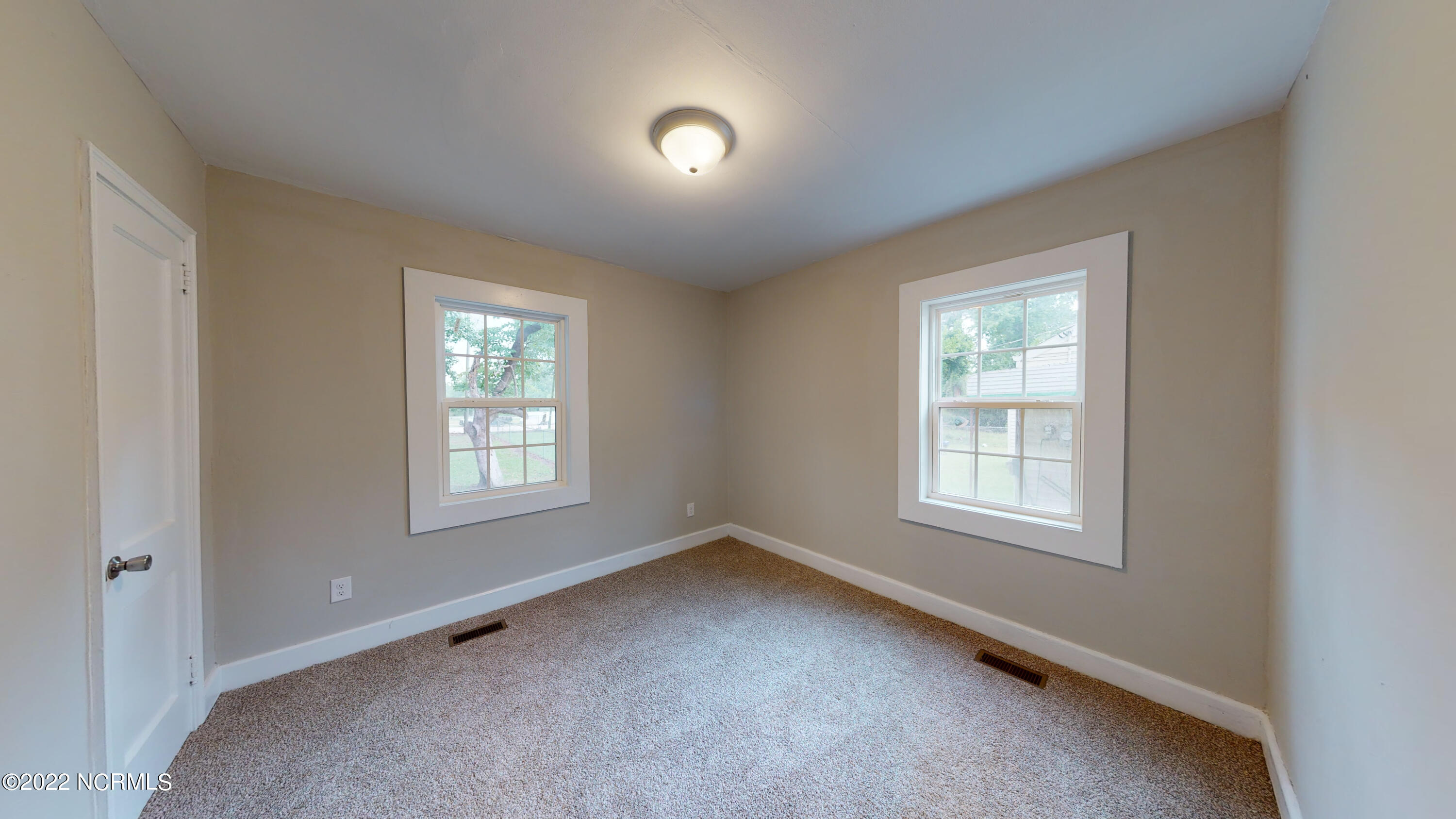 119 Queens Road Jacksonville, NC 28540 - Photo 20 of 29 119-Queens-Rd-08122022_184337