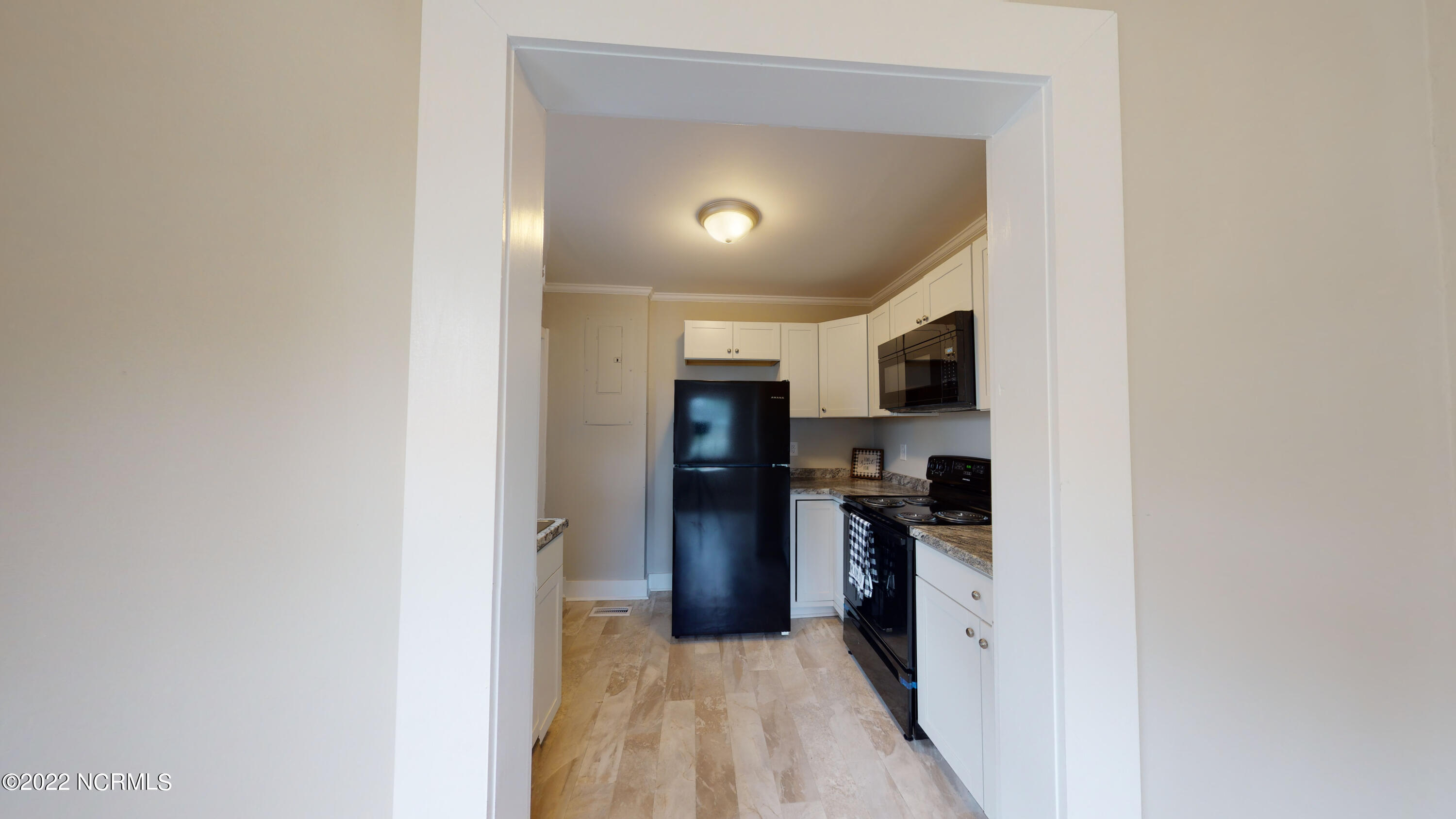 119 Queens Road Jacksonville, NC 28540 - Photo 10 of 29 119-Queens-Rd-08122022_184112